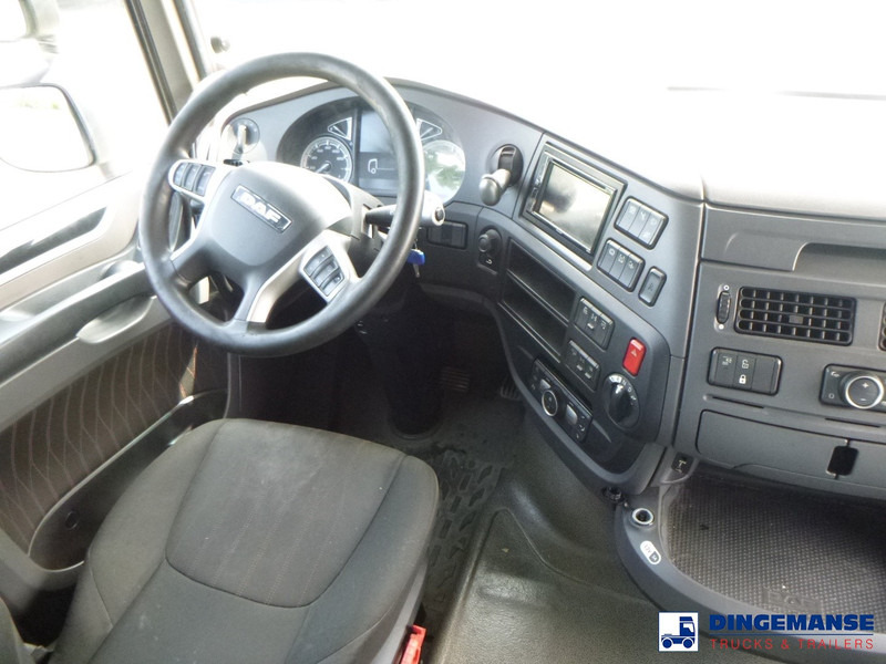 Tractor unit DAF XF 530 6x2 Euro 6: picture 15