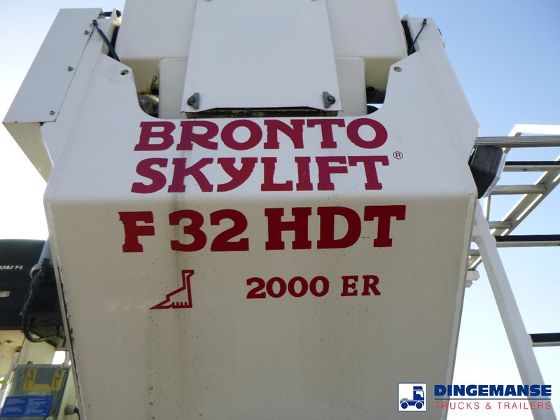 Leasing of Volvo FM12 6x4 RHD Bronto Skylift F32HDT Angloco fire truck Volvo FM12 6x4 RHD Bronto Skylift F32HDT Angloco fire truck: picture 9