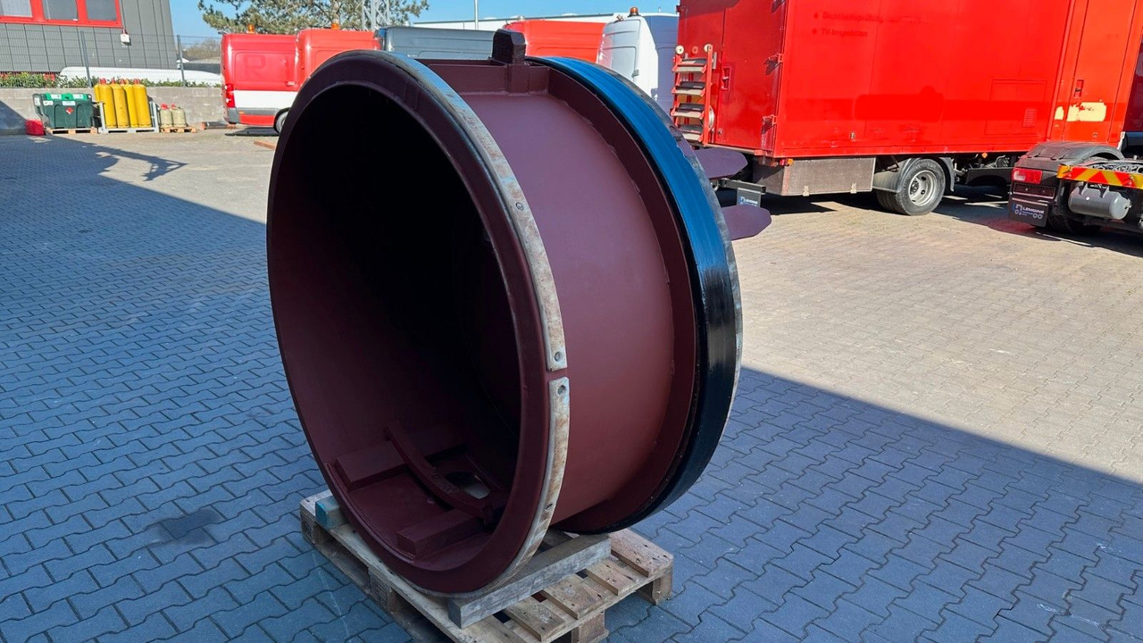 E-Kolben Ausschubkolben Müller-Umwelttechnik - Vacuum truck: picture 4 E-Kolben Ausschubkolben Müller-Umwelttechnik - Vacuum truck: picture 4