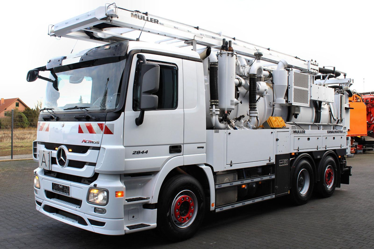 Mercedes-Benz Actros 2844 6x2 Müller 10m³ Canalmaster WRG - Vacuum truck: picture 3 Mercedes-Benz Actros 2844 6x2 Müller 10m³ Canalmaster WRG - Vacuum truck: picture 3