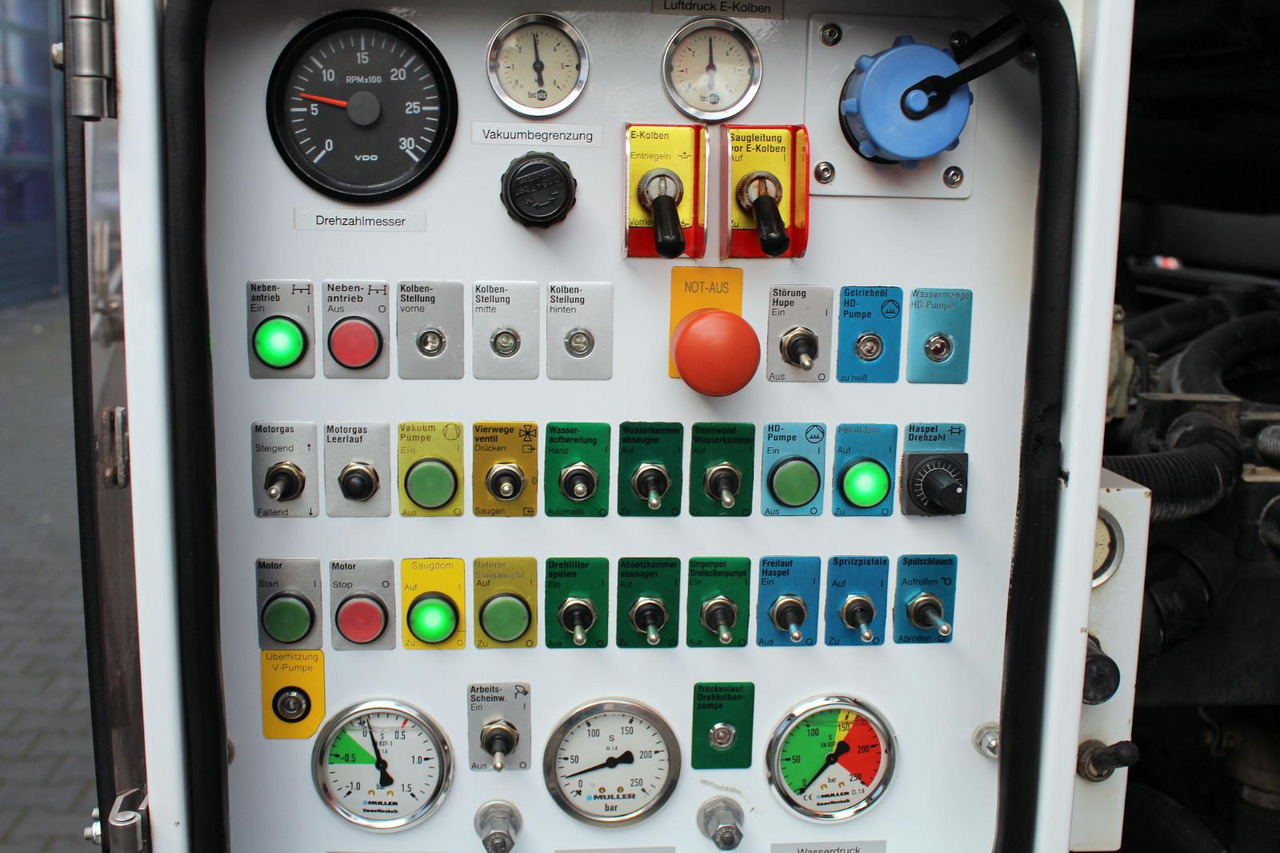 Leasing of  Mercedes-Benz Actros 2844 6x2 Müller 10m³ Canalmaster WRG Mercedes-Benz Actros 2844 6x2 Müller 10m³ Canalmaster WRG: picture 15