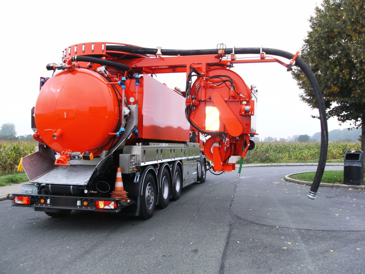 Scania R450 8x4 Kroll 19m³ W-Rückgewinner Kombi-HD +ADR - Vacuum truck: picture 3 Scania R450 8x4 Kroll 19m³ W-Rückgewinner Kombi-HD +ADR - Vacuum truck: picture 3