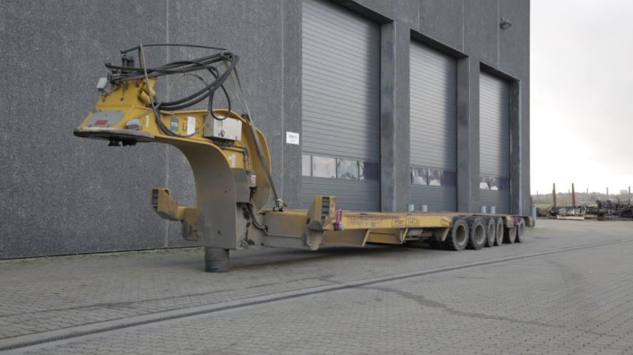 Liftec LTH120 - Low loader semi-trailer: picture 2 Liftec LTH120 - Low loader semi-trailer: picture 2