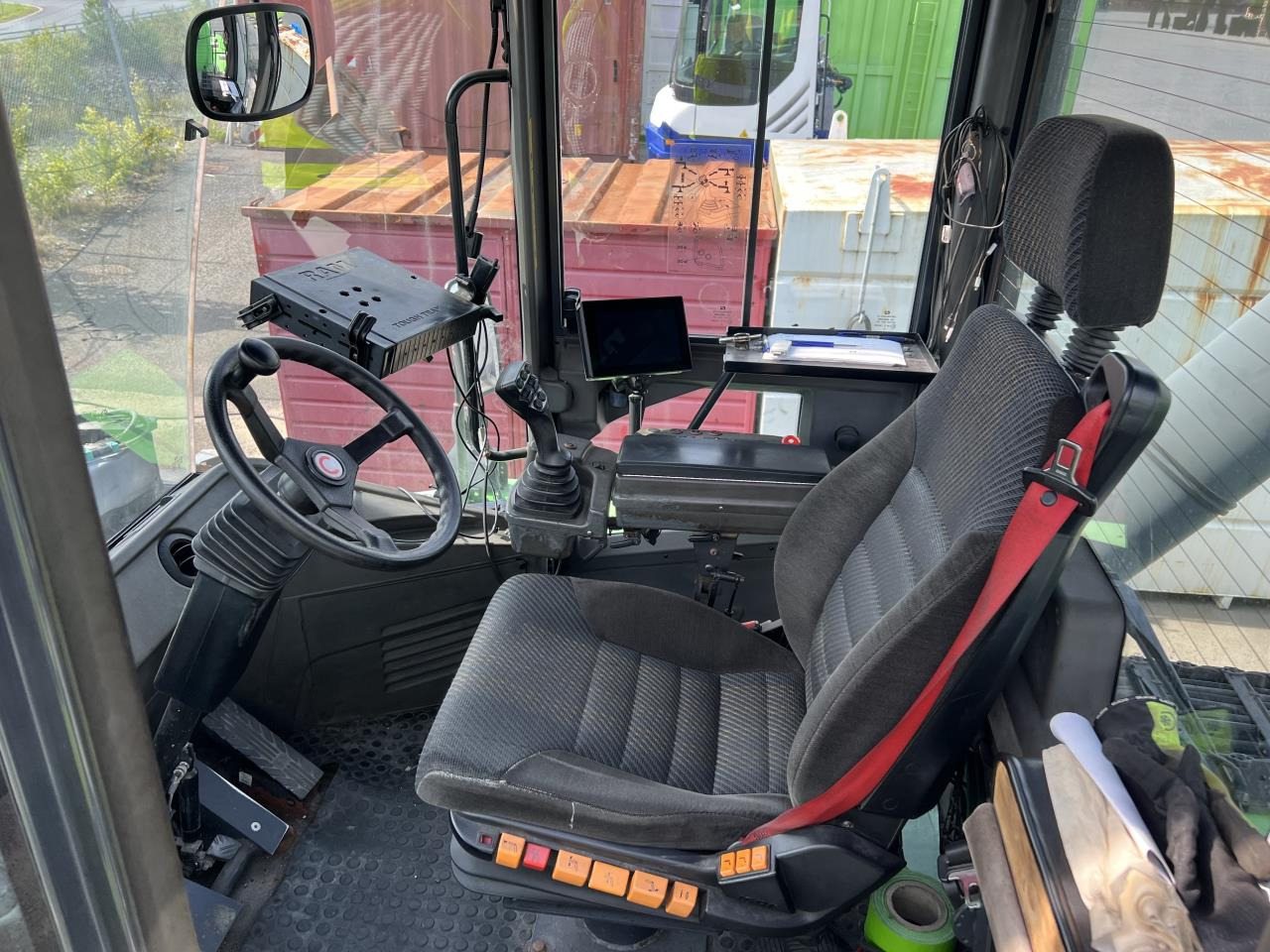 SMV CC4537 CCX4 - Reach stacker: picture 4 SMV CC4537 CCX4 - Reach stacker: picture 4