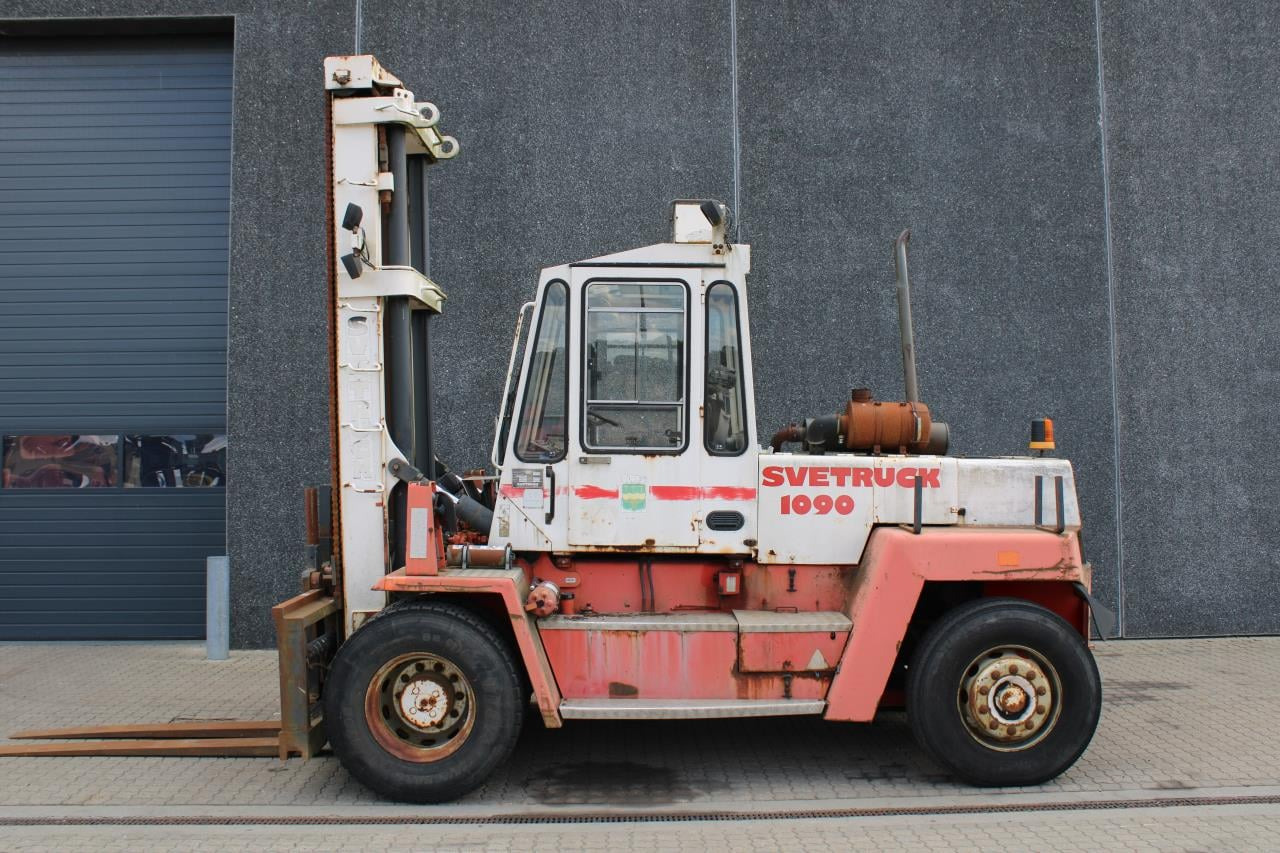 SveTruck 10-900 - Diesel forklift: picture 1 SveTruck 10-900 - Diesel forklift: picture 1
