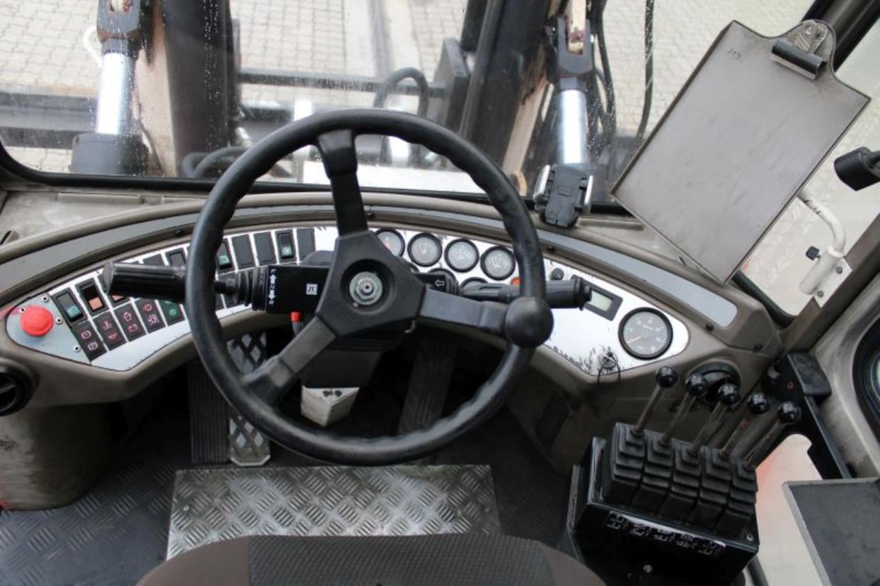 SveTruck 15120-35 - Diesel forklift: picture 4 SveTruck 15120-35 - Diesel forklift: picture 4