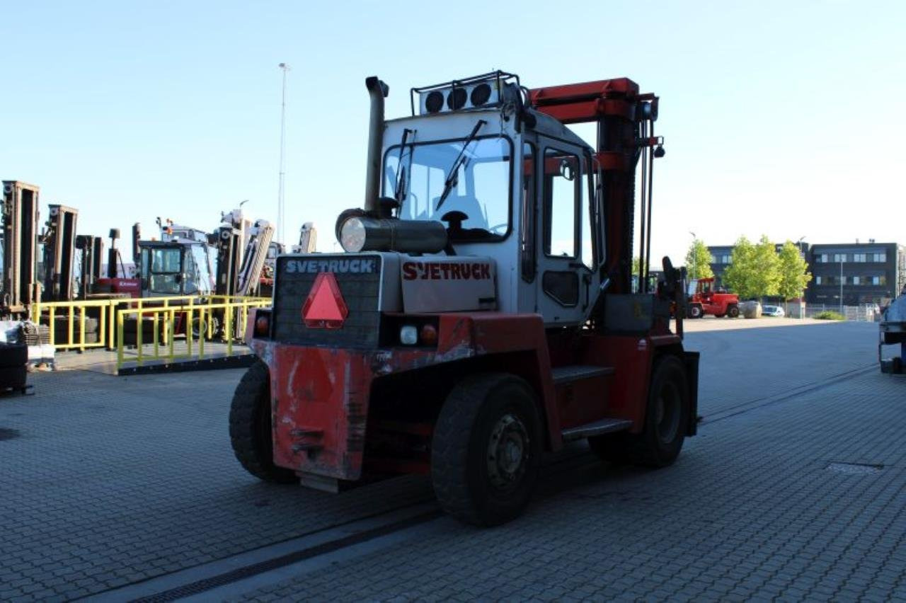 SveTruck 960-26 - Diesel forklift: picture 3 SveTruck 960-26 - Diesel forklift: picture 3