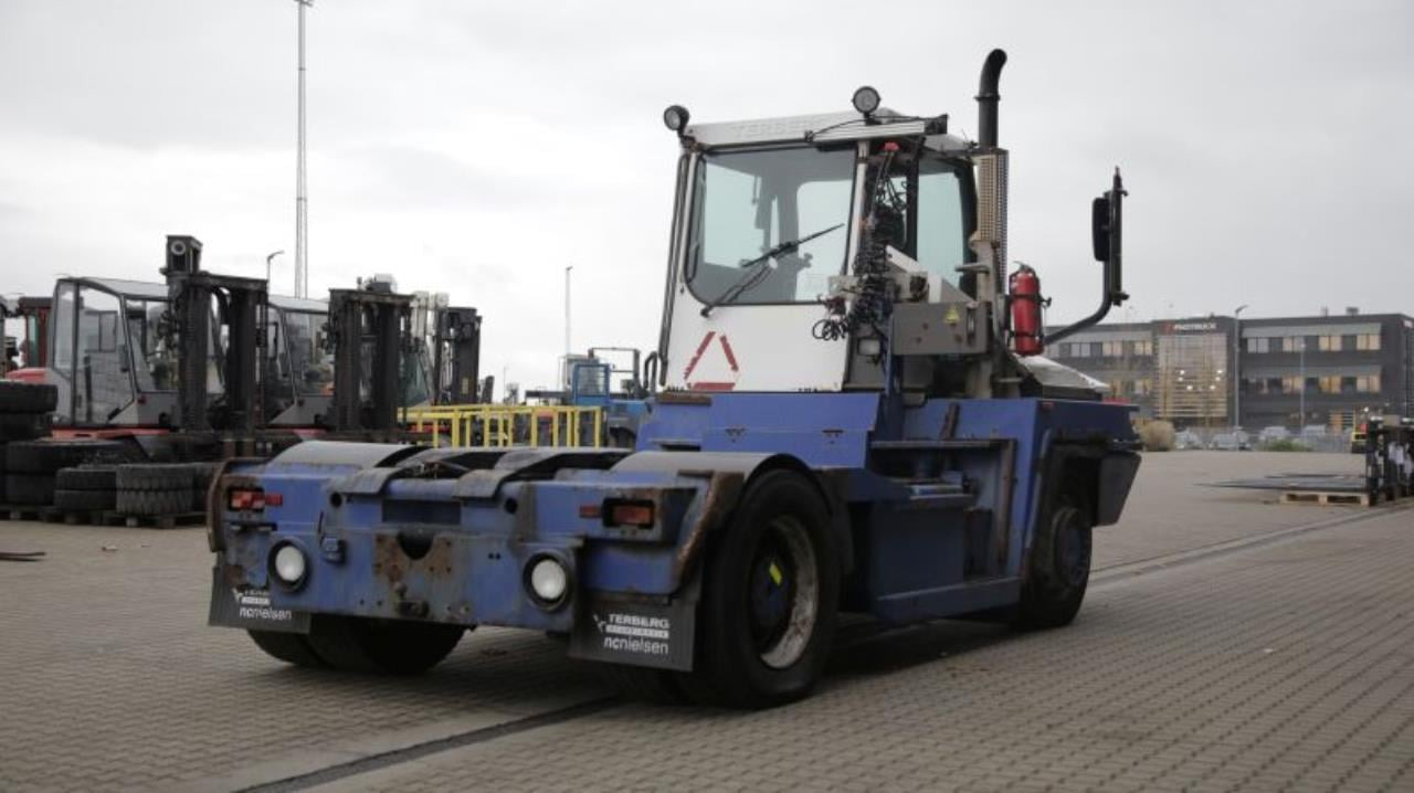 Terberg RT222 - Terminal tractor: picture 3 Terberg RT222 - Terminal tractor: picture 3