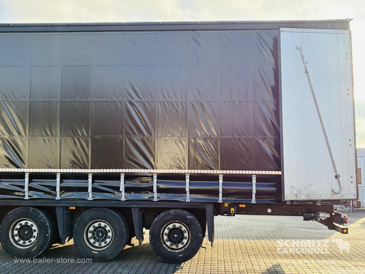 SCHMITZ Auflieger Curtainsider Mega - Curtainsider semi-trailer: picture 4 SCHMITZ Auflieger Curtainsider Mega - Curtainsider semi-trailer: picture 4