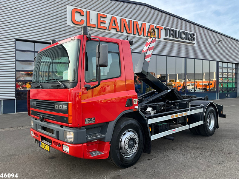 DAF FA 65 CF 210 Multilift 14 Ton haakarmsysteem Just 54.452 km! - Hook lift truck: picture 1 DAF FA 65 CF 210 Multilift 14 Ton haakarmsysteem Just 54.452 km! - Hook lift truck: picture 1
