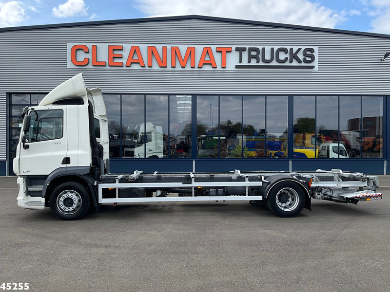 DAF FA CF 340 Euro 6 BDF met DHollandia laadklep - Container transporter/ Swap body truck: picture 3 DAF FA CF 340 Euro 6 BDF met DHollandia laadklep - Container transporter/ Swap body truck: picture 3
