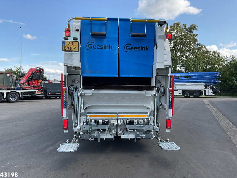 DAF FAG XD 300 Geesink 20m³ met Liftmate Instaplift - Garbage truck: picture 4 DAF FAG XD 300 Geesink 20m³ met Liftmate Instaplift - Garbage truck: picture 4