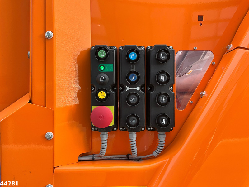 Garbage truck DAF FAN XD 340 Euro 6 Hiab 23 Tonmeter laadkraan: picture 13 Garbage truck DAF FAN XD 340 Euro 6 Hiab 23 Tonmeter laadkraan: picture 13