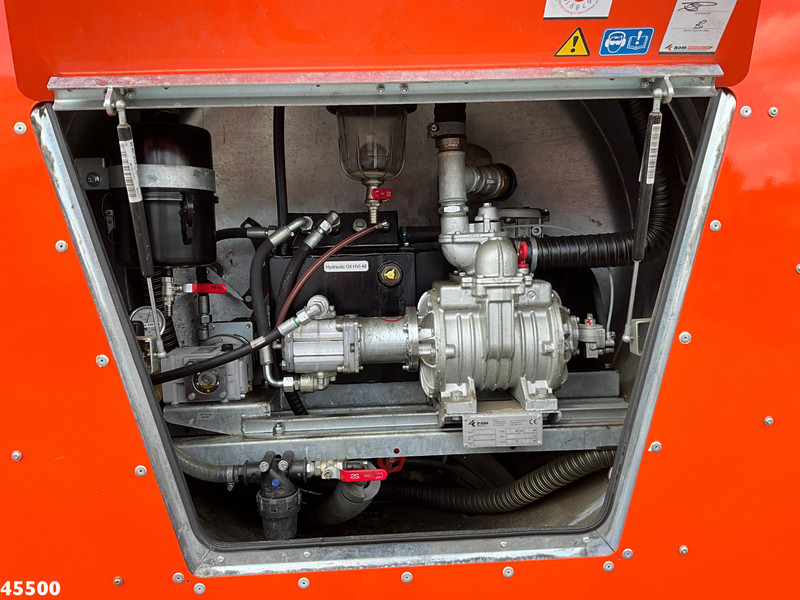 Vacuum truck Iveco Daily 35C14 Euro 6 ROM Toilet servicewagen: picture 11