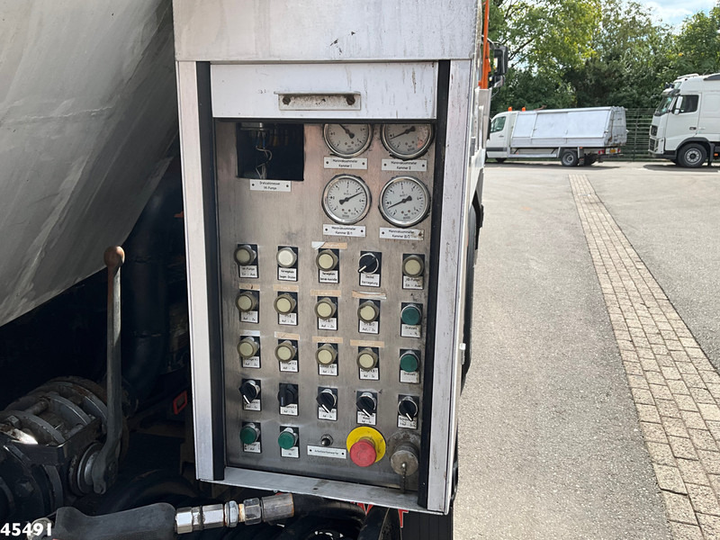 Vacuum truck MAN 26.400 Kroll 14.5m³ kolkenzuiger Euro 2 Manual Gearbox: picture 16