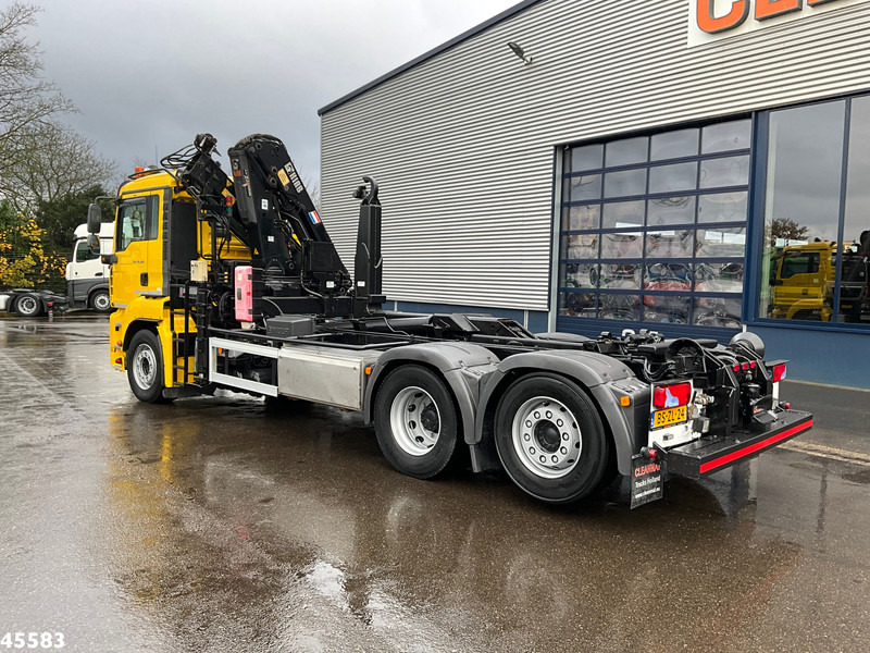 MAN TGA 26.360 Hiab 16 Tonmeter laadkraan - Hook lift truck, Crane truck: picture 4 MAN TGA 26.360 Hiab 16 Tonmeter laadkraan - Hook lift truck, Crane truck: picture 4