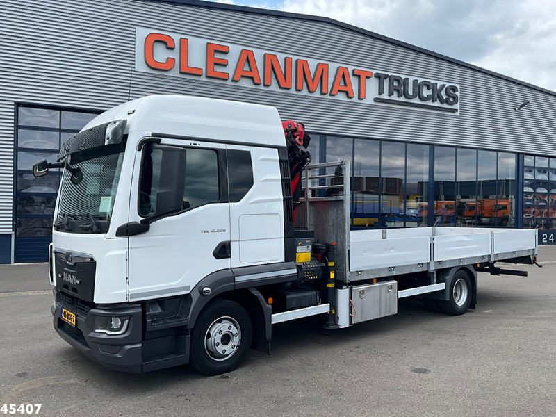 MAN TGL 12.220 Euro 6 Palfinger 11 Tonmeter laadkraan Just 60.518 km! - Crane truck: picture 2 MAN TGL 12.220 Euro 6 Palfinger 11 Tonmeter laadkraan Just 60.518 km! - Crane truck: picture 2