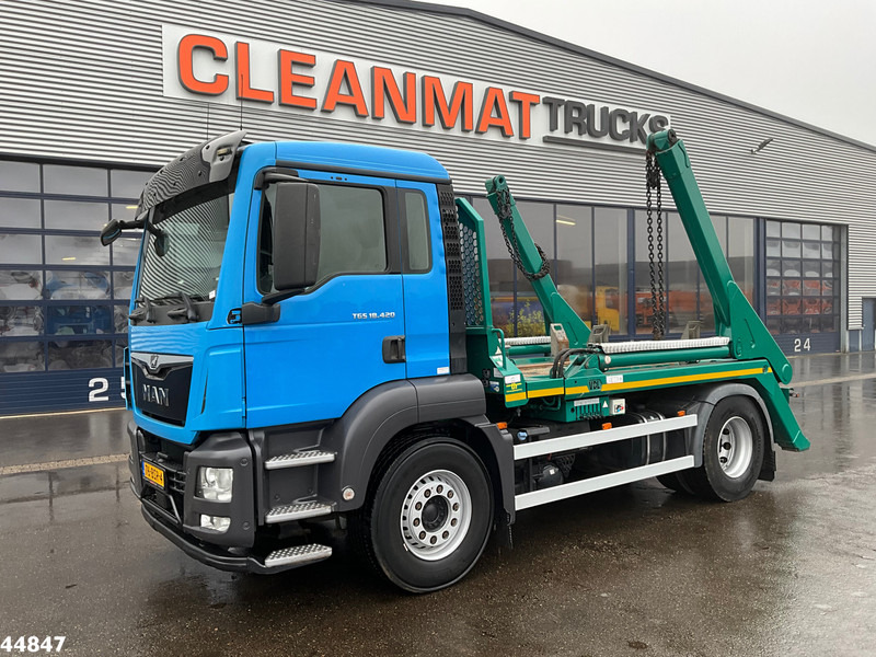 MAN TGS 18.420 Euro 6 Retarder VDL 13 Ton portaalarmsysteem - Skip loader truck: picture 1 MAN TGS 18.420 Euro 6 Retarder VDL 13 Ton portaalarmsysteem - Skip loader truck: picture 1