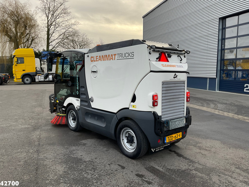 Mathieu MC 210 Azura Flex Euro 6 Stage 5 with 3-rd brush - Road sweeper: picture 2 Mathieu MC 210 Azura Flex Euro 6 Stage 5 with 3-rd brush - Road sweeper: picture 2