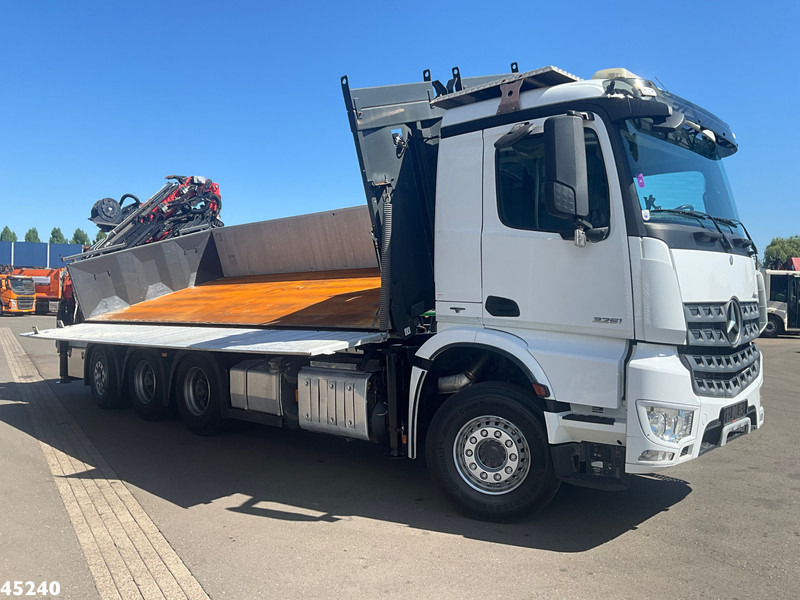 Mercedes-Benz Arocs 3251 8x4 Euro 6 Retarder Palfinger 34 Tonmeter laadkraan + Fly-Jib 2 zijdige kipper Just 146.766 km! - Tipper, Crane truck: picture 5 Mercedes-Benz Arocs 3251 8x4 Euro 6 Retarder Palfinger 34 Tonmeter laadkraan + Fly-Jib 2 zijdige kipper Just 146.766 km! - Tipper, Crane truck: picture 5