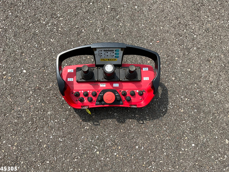 Crane truck Scania R 420 8x2 manual Palfinger 85 Tonmeter laadkraan + Fly-Jib: picture 12 Crane truck Scania R 420 8x2 manual Palfinger 85 Tonmeter laadkraan + Fly-Jib: picture 12