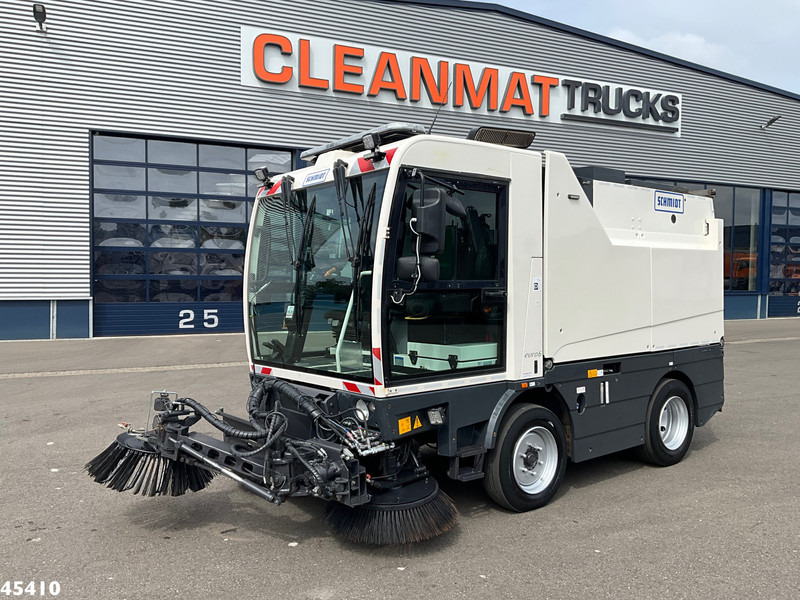 Schmidt Cleango 500 Compact Euro 6 with 3-rd brush - Road sweeper: picture 2 Schmidt Cleango 500 Compact Euro 6 with 3-rd brush - Road sweeper: picture 2