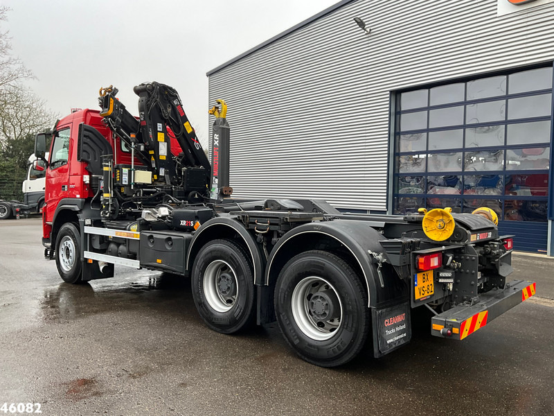 Volvo FM 330 6x4 Hiab 11 Tonmeter laadkraan Just 27.844 km! - Hook lift truck, Crane truck: picture 2 Volvo FM 330 6x4 Hiab 11 Tonmeter laadkraan Just 27.844 km! - Hook lift truck, Crane truck: picture 2