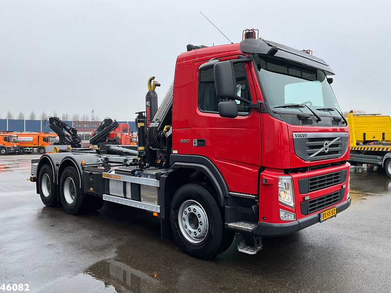 Volvo FM 330 6x4 Hiab 11 Tonmeter laadkraan Just 27.844 km! - Hook lift truck, Crane truck: picture 5 Volvo FM 330 6x4 Hiab 11 Tonmeter laadkraan Just 27.844 km! - Hook lift truck, Crane truck: picture 5