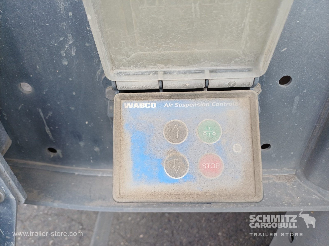 LANGENDORF Auflieger Kipper Stahlrundmulde 24m³ - Tipper semi-trailer: picture 4 LANGENDORF Auflieger Kipper Stahlrundmulde 24m³ - Tipper semi-trailer: picture 4