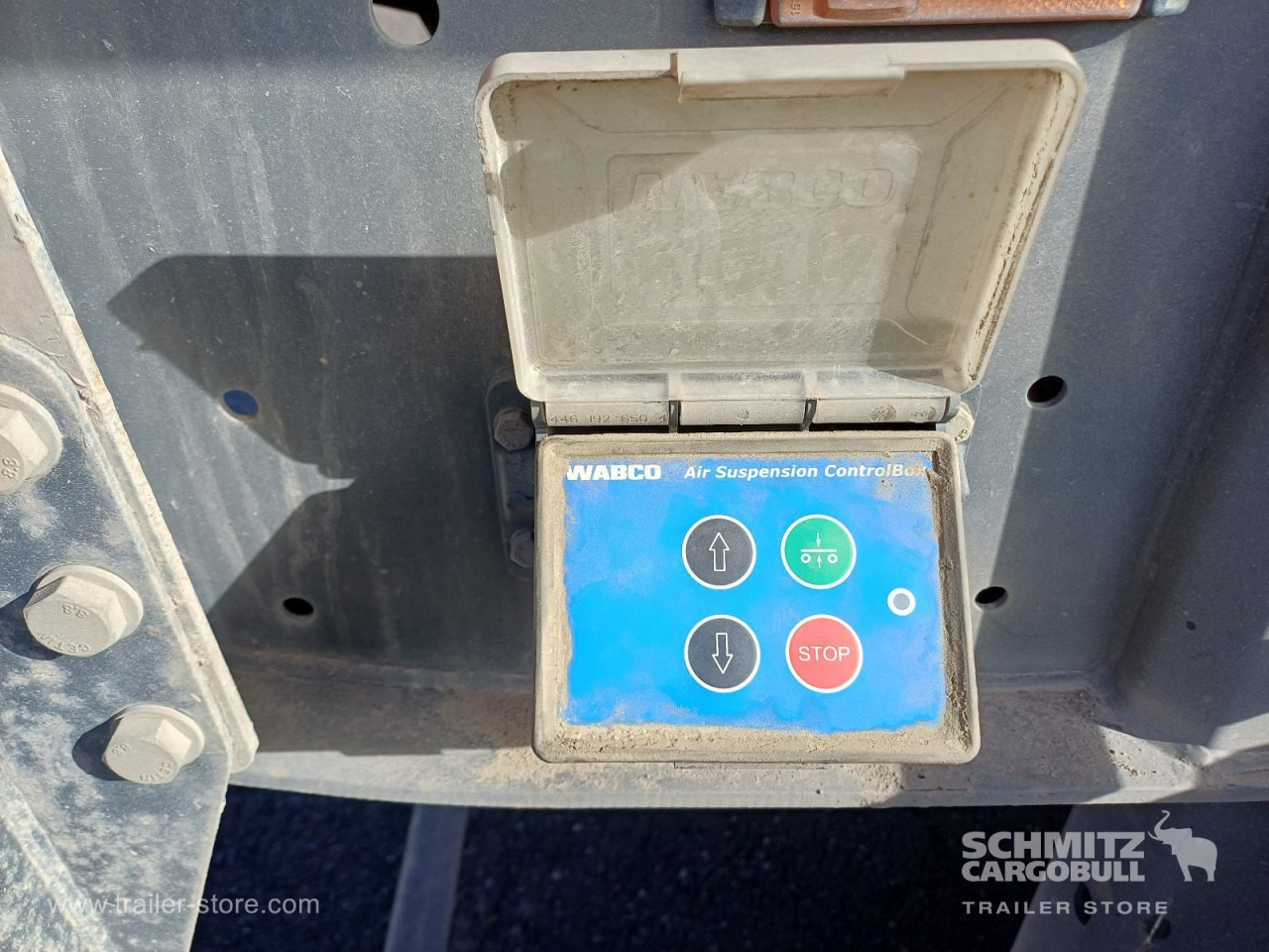 LANGENDORF Auflieger Kipper Stahlrundmulde 24m³ - Tipper semi-trailer: picture 2 LANGENDORF Auflieger Kipper Stahlrundmulde 24m³ - Tipper semi-trailer: picture 2