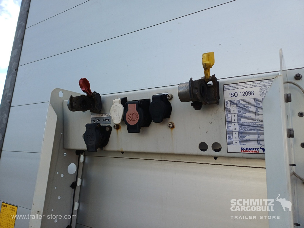 SCHMITZ Auflieger Curtainsider Mega - Curtainsider semi-trailer: picture 2 SCHMITZ Auflieger Curtainsider Mega - Curtainsider semi-trailer: picture 2