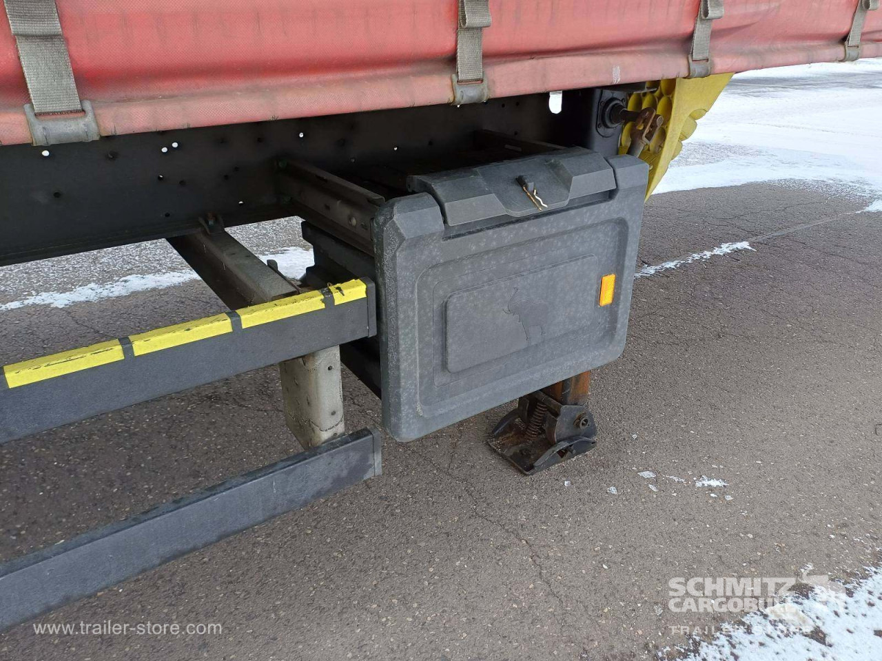 SCHMITZ Auflieger Curtainsider Standard Taillift - Curtainsider semi-trailer: picture 3 SCHMITZ Auflieger Curtainsider Standard Taillift - Curtainsider semi-trailer: picture 3