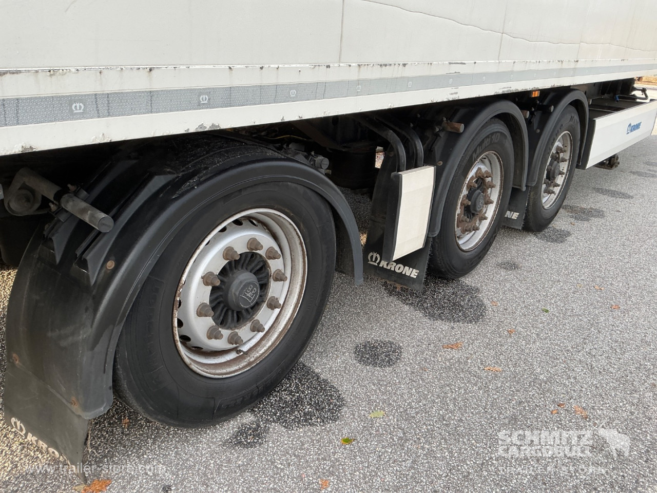 KRONE Reefer Standard Taillift - Isothermal semi-trailer: picture 3 KRONE Reefer Standard Taillift - Isothermal semi-trailer: picture 3