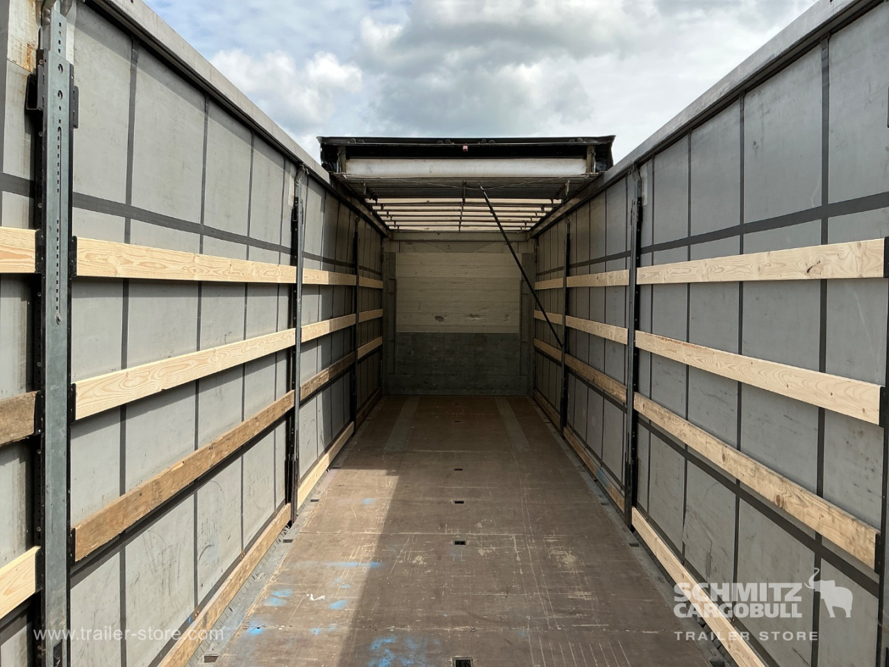 SCHMITZ Curtainsider Standard Taillift - Curtainsider semi-trailer: picture 5 SCHMITZ Curtainsider Standard Taillift - Curtainsider semi-trailer: picture 5