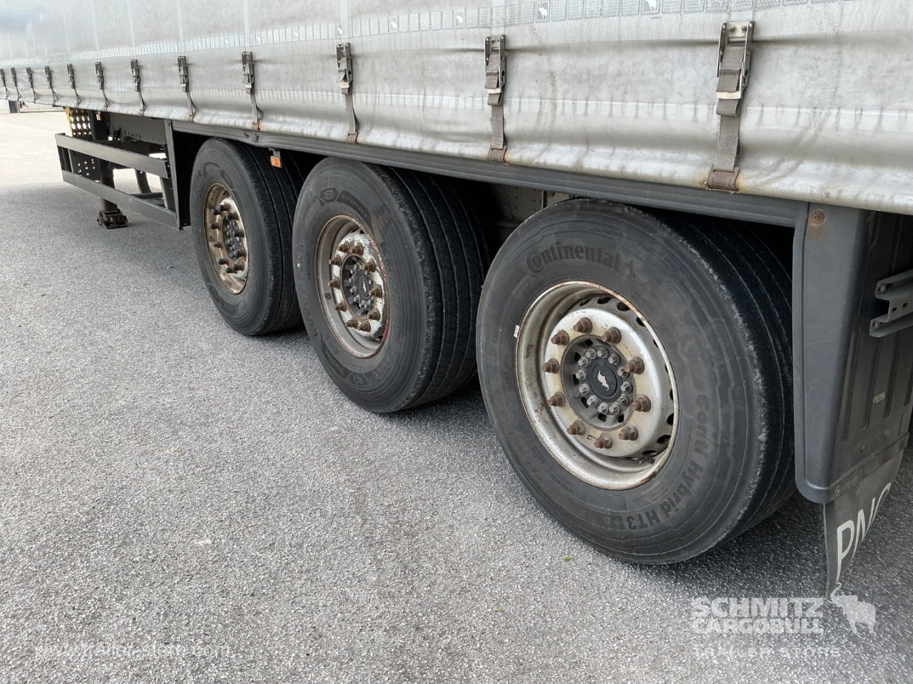 SCHMITZ Curtainsider Standard Taillift - Curtainsider semi-trailer: picture 3 SCHMITZ Curtainsider Standard Taillift - Curtainsider semi-trailer: picture 3