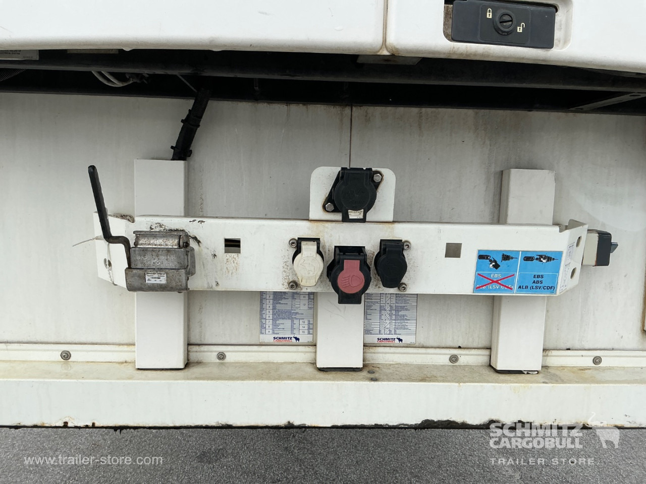 SCHMITZ Reefer Multitemp Double deck - Isothermal semi-trailer: picture 4 SCHMITZ Reefer Multitemp Double deck - Isothermal semi-trailer: picture 4