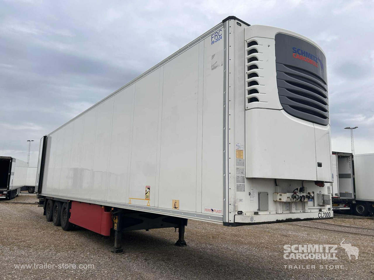 SCHMITZ Reefer Standard Double deck - Isothermal semi-trailer: picture 1 SCHMITZ Reefer Standard Double deck - Isothermal semi-trailer: picture 1