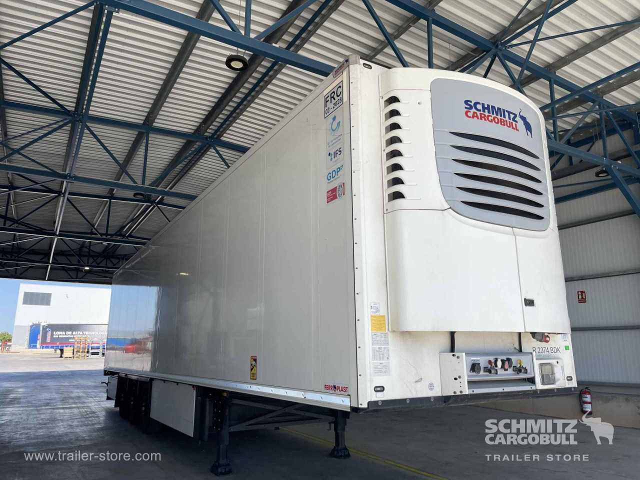 SCHMITZ Semiremolque Frigo Standard - Isothermal semi-trailer: picture 2 SCHMITZ Semiremolque Frigo Standard - Isothermal semi-trailer: picture 2