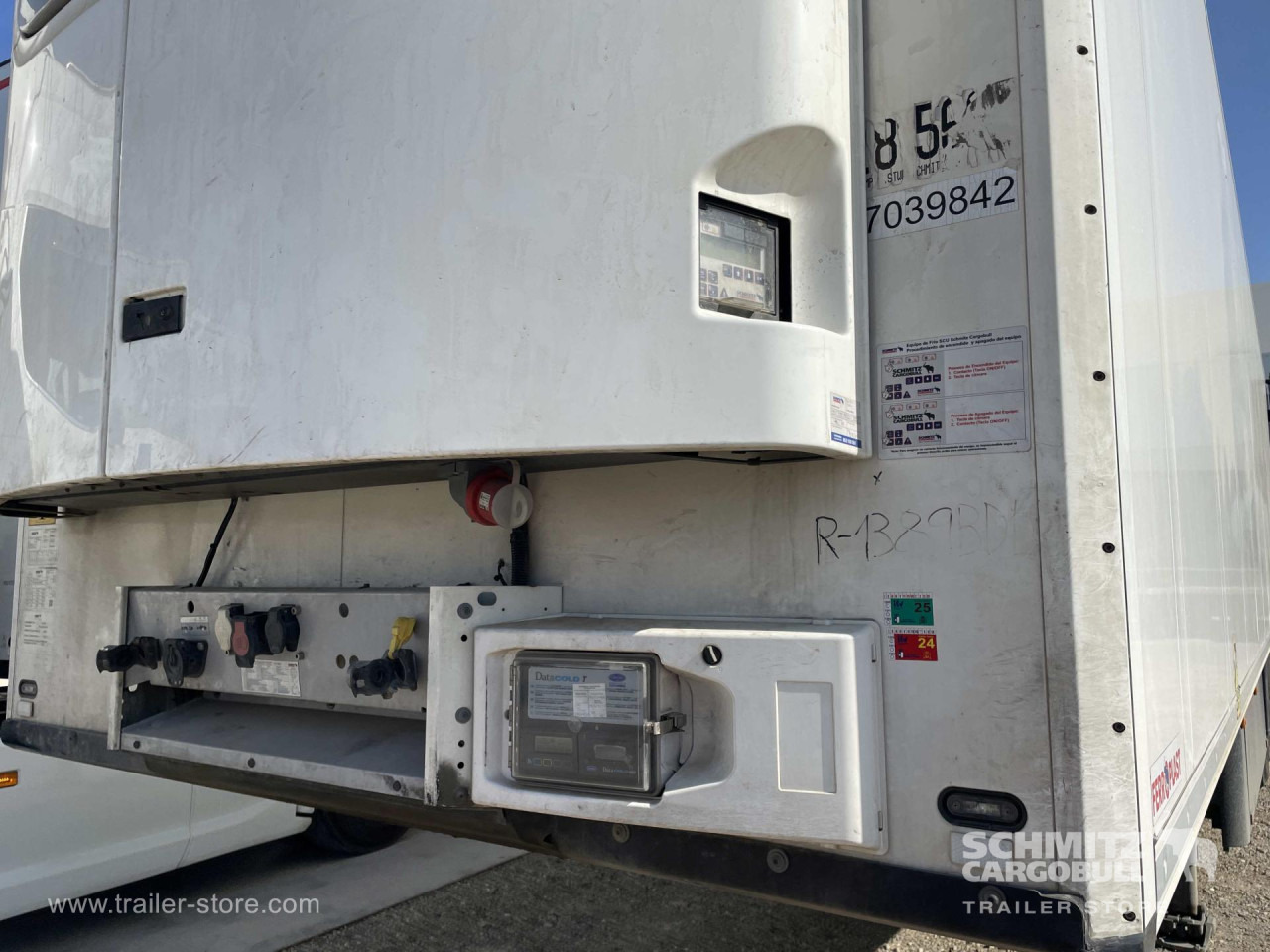 SCHMITZ Semiremolque Frigo Standard - Isothermal semi-trailer: picture 2 SCHMITZ Semiremolque Frigo Standard - Isothermal semi-trailer: picture 2
