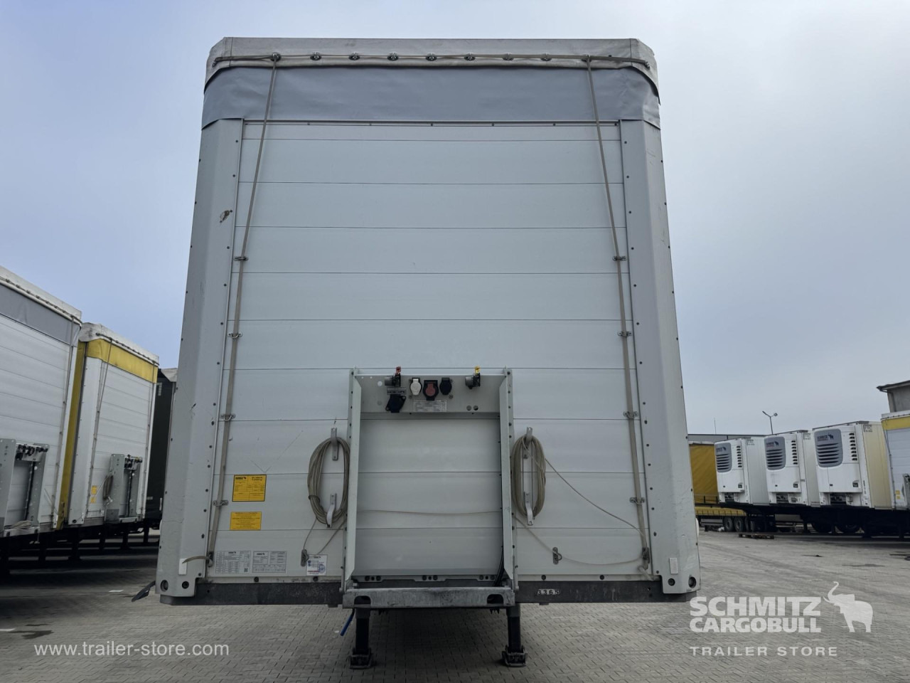 SCHMITZ Curtainsider Standard - Curtainsider semi-trailer: picture 3 SCHMITZ Curtainsider Standard - Curtainsider semi-trailer: picture 3
