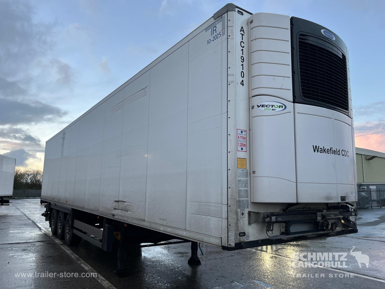 SCHMITZ Reefer Multitemp Taillift - Isothermal semi-trailer: picture 1 SCHMITZ Reefer Multitemp Taillift - Isothermal semi-trailer: picture 1