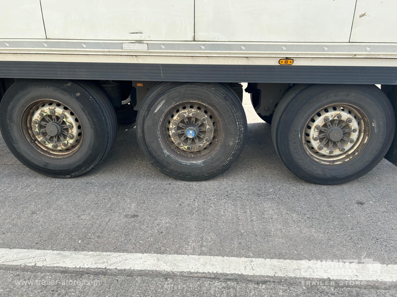 SCHMITZ Reefer Multitemp - Isothermal semi-trailer: picture 4 SCHMITZ Reefer Multitemp - Isothermal semi-trailer: picture 4