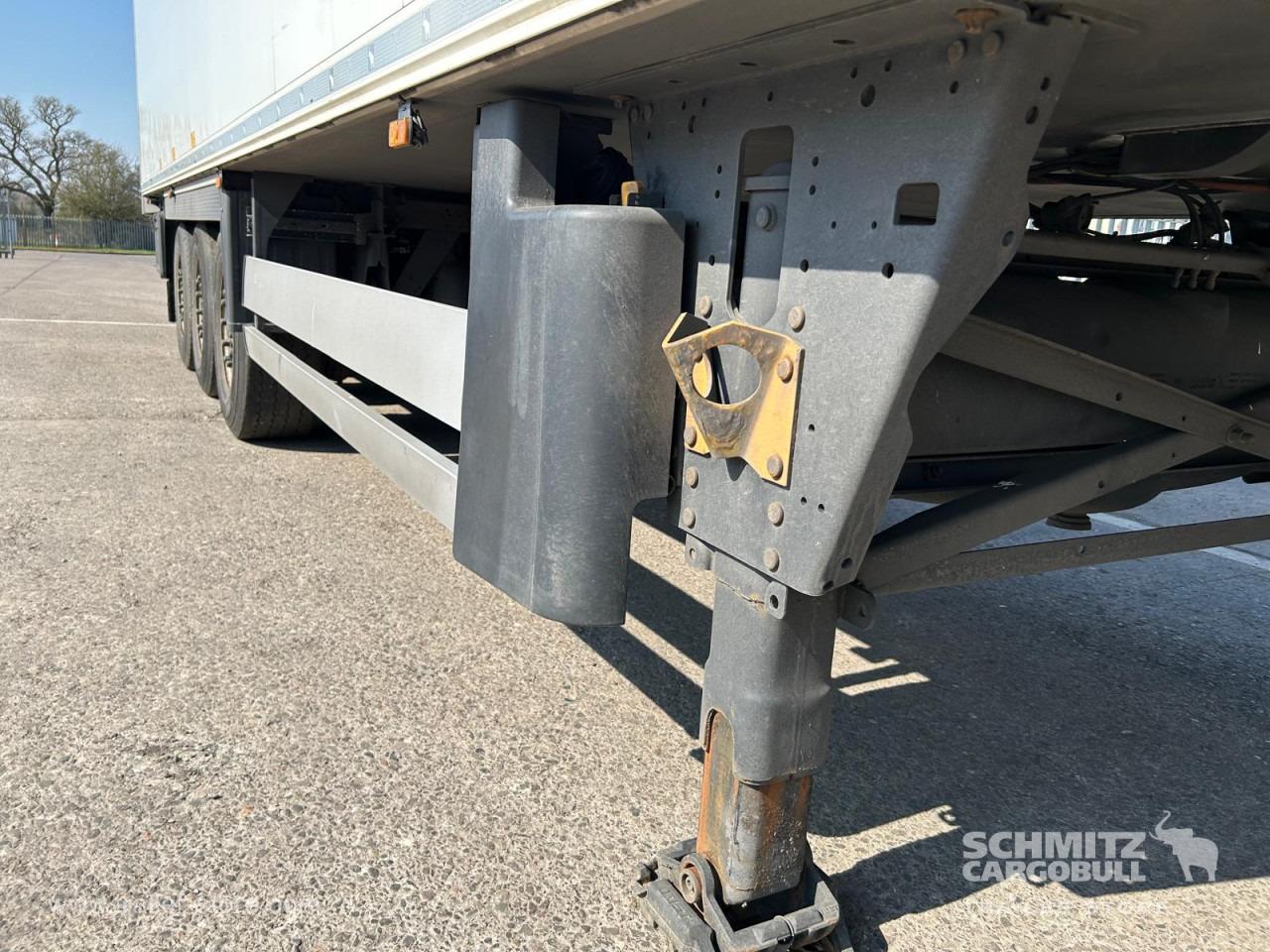 SCHMITZ Reefer Multitemp - Isothermal semi-trailer: picture 2 SCHMITZ Reefer Multitemp - Isothermal semi-trailer: picture 2