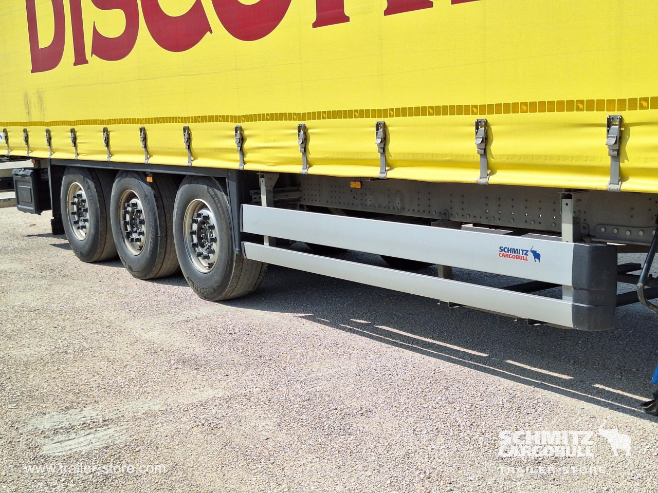 SCHMITZ Curtainsider Standard - Curtainsider semi-trailer: picture 3 SCHMITZ Curtainsider Standard - Curtainsider semi-trailer: picture 3