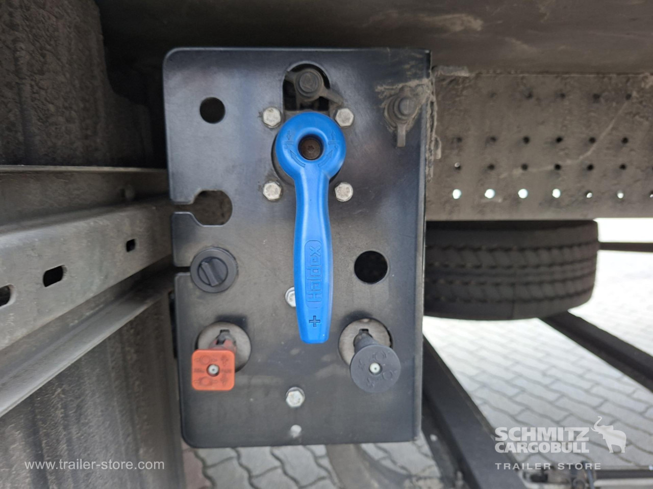 SCHMITZ Reefer Multitemp - Isothermal semi-trailer: picture 3 SCHMITZ Reefer Multitemp - Isothermal semi-trailer: picture 3