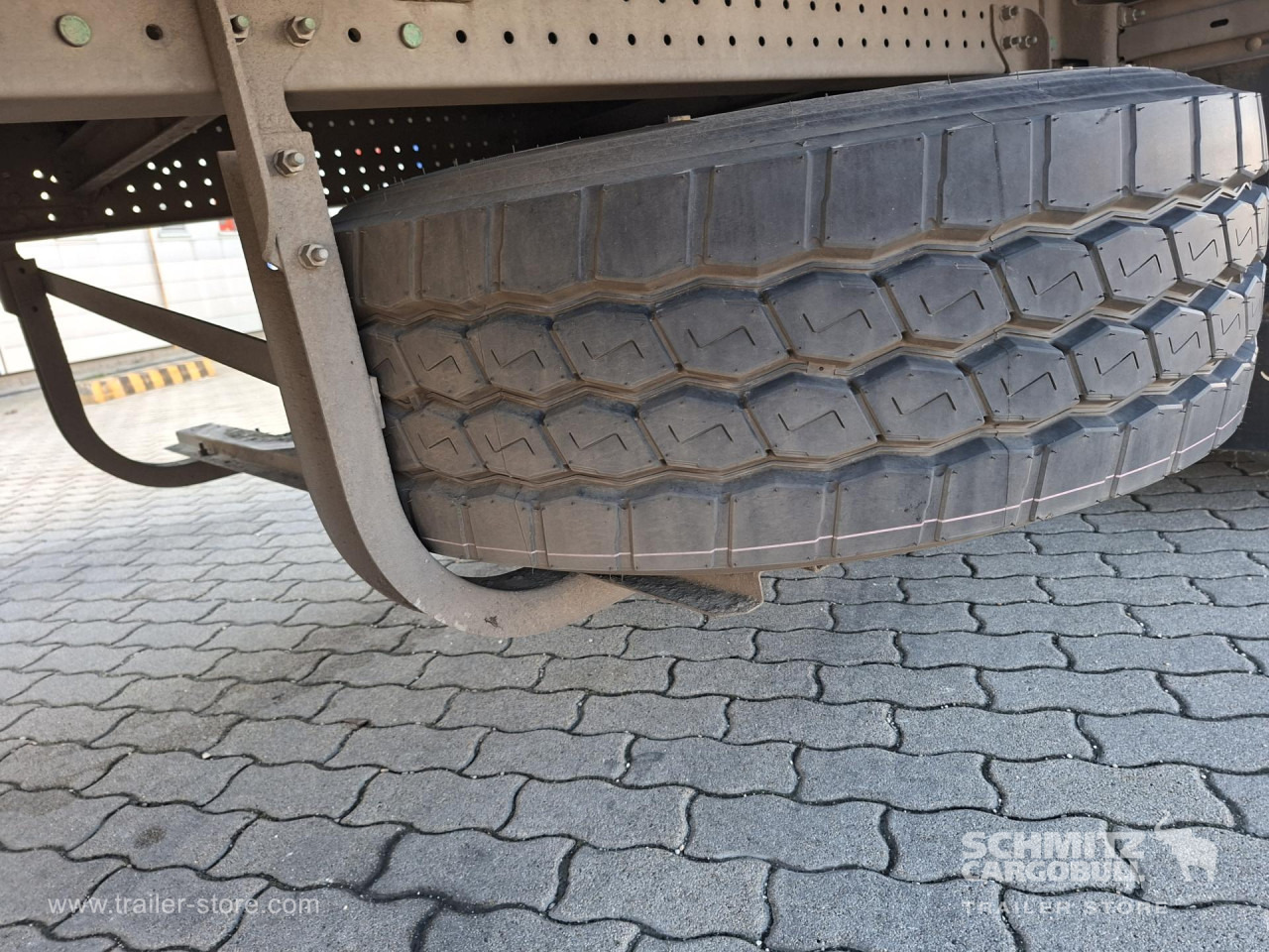 SCHMITZ Reefer Multitemp - Isothermal semi-trailer: picture 5 SCHMITZ Reefer Multitemp - Isothermal semi-trailer: picture 5