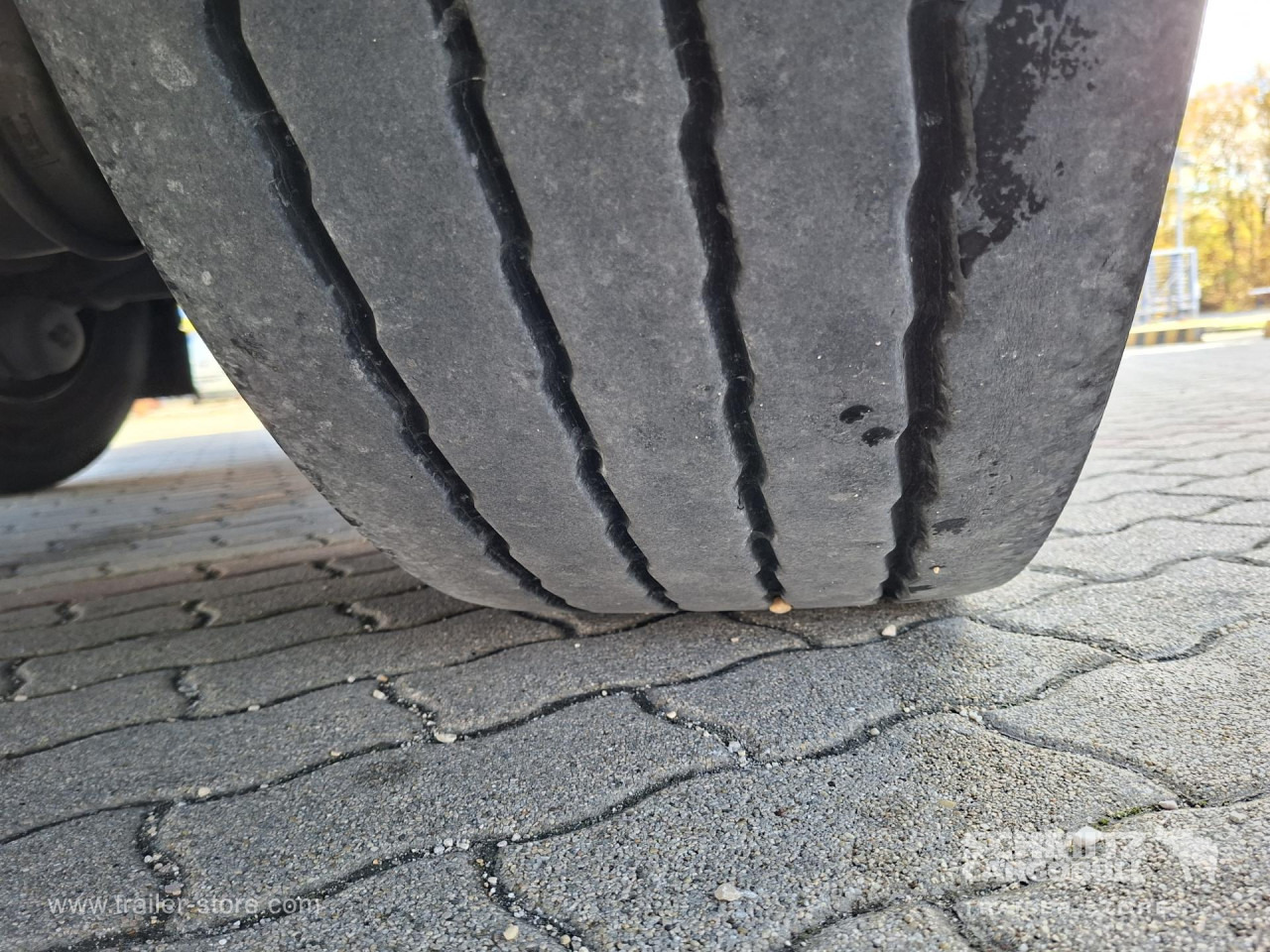 Isothermal semi-trailer SCHMITZ Reefer Multitemp: picture 6