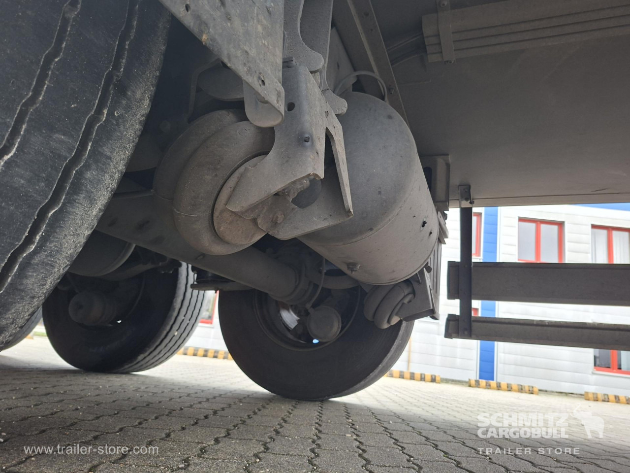 SCHMITZ Reefer Multitemp - Isothermal semi-trailer: picture 4 SCHMITZ Reefer Multitemp - Isothermal semi-trailer: picture 4