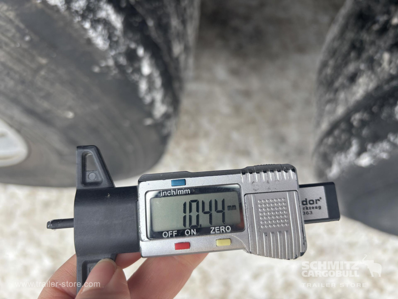 SCHMITZ Curtainsider Standard - Curtainsider semi-trailer: picture 4 SCHMITZ Curtainsider Standard - Curtainsider semi-trailer: picture 4