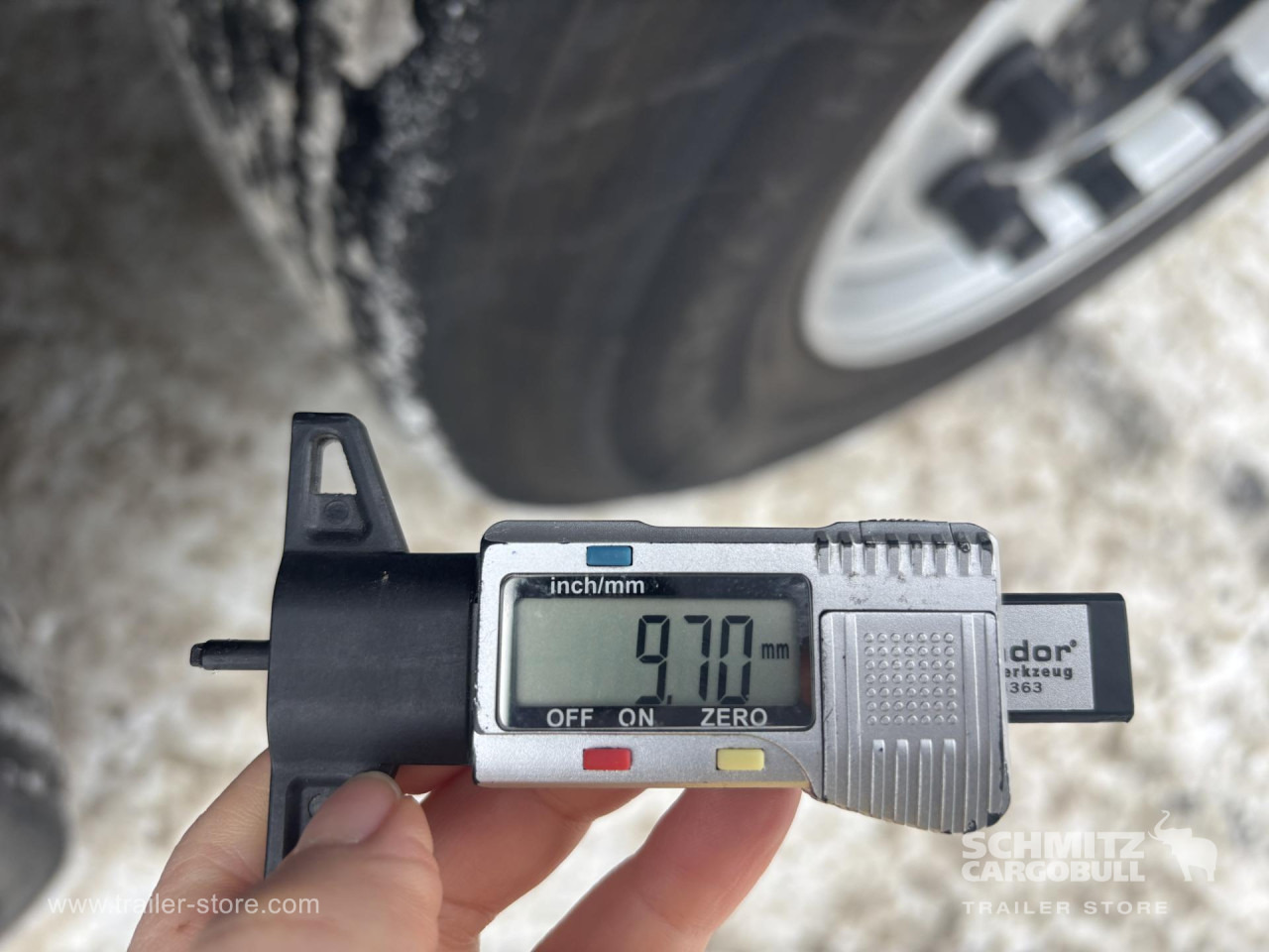 SCHMITZ Curtainsider Standard - Curtainsider semi-trailer: picture 2 SCHMITZ Curtainsider Standard - Curtainsider semi-trailer: picture 2